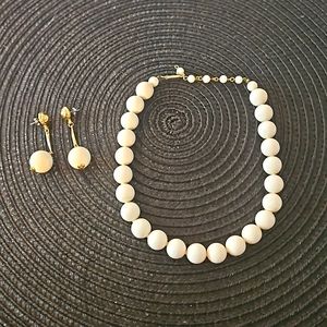 Vintage White Beaded Jewelry